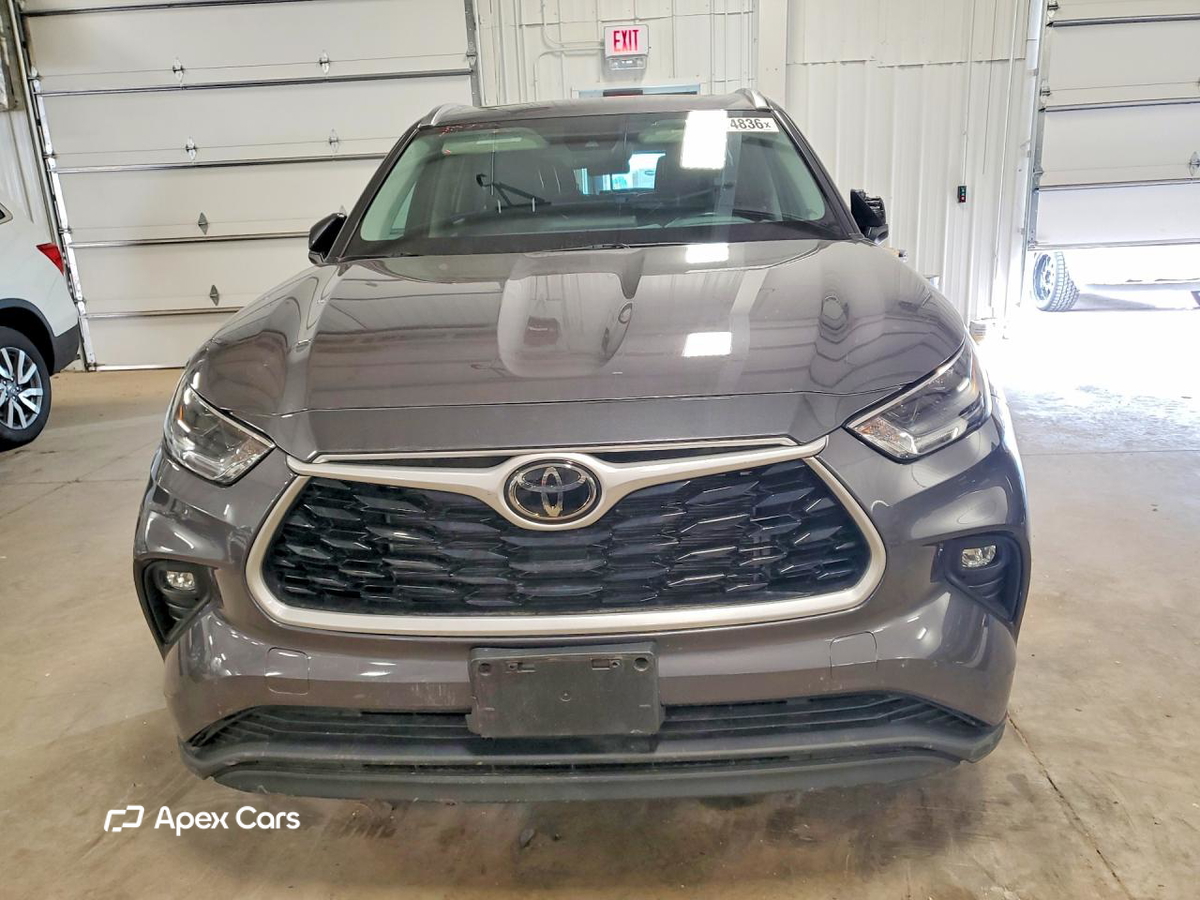 Toyota Highlander 2021