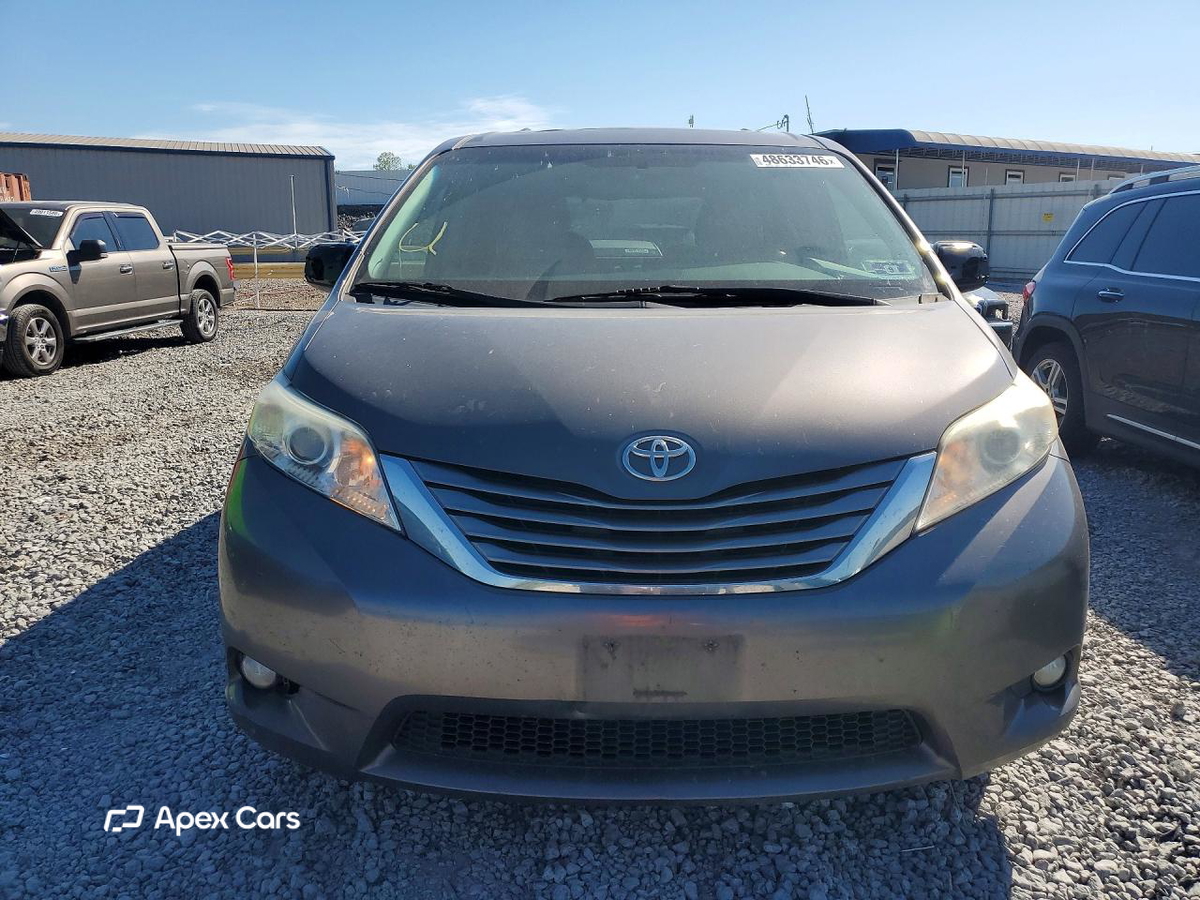 Toyota Sienna 2015