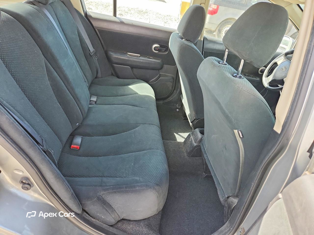 Nissan Versa 2011