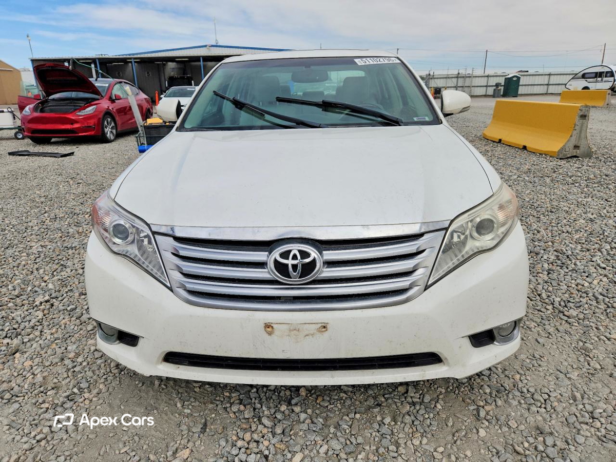 Toyota Avalon 2012
