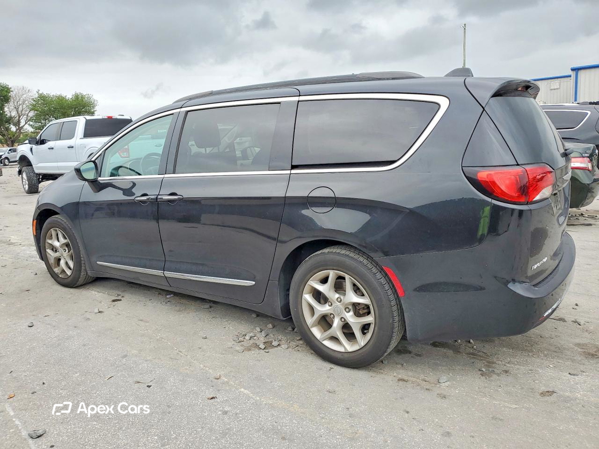 Chrysler Pacifica 2017