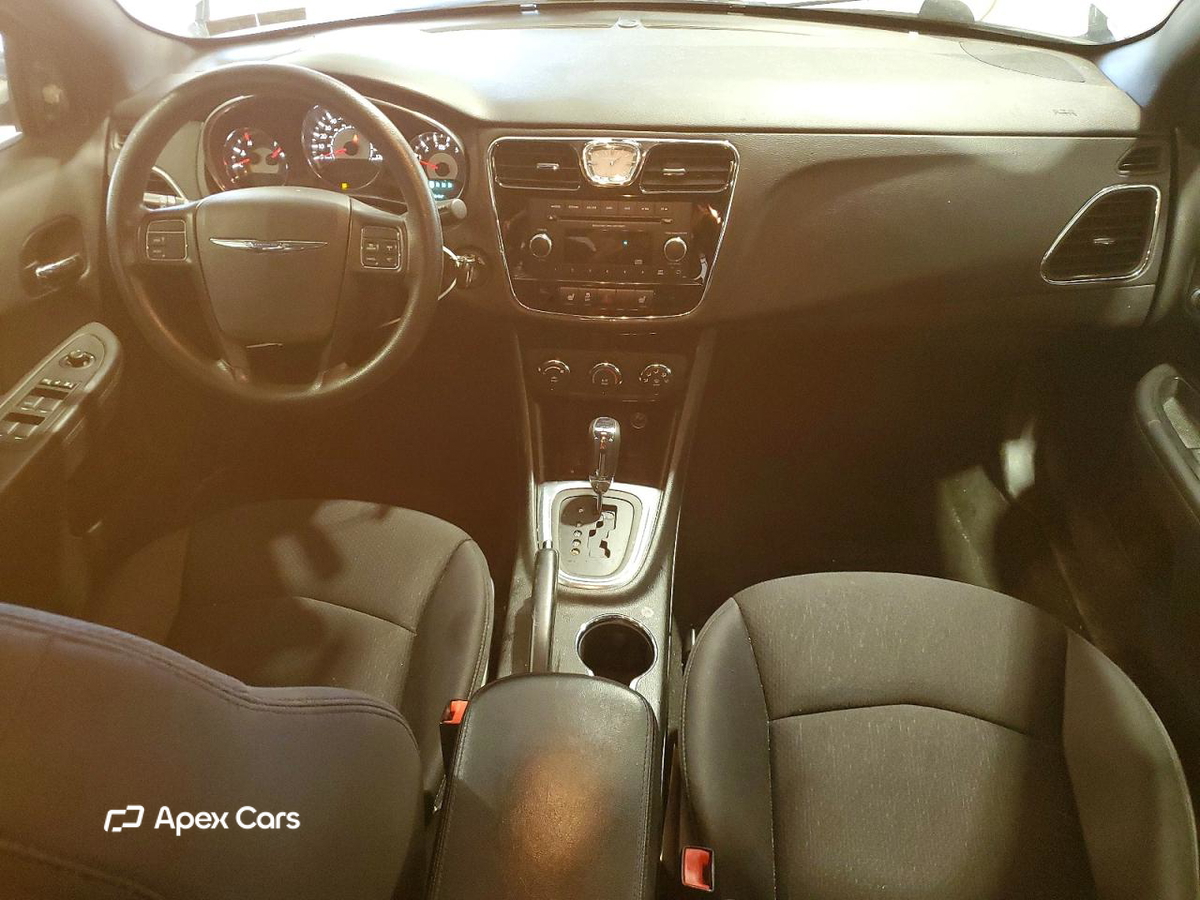 Chrysler 200 2013