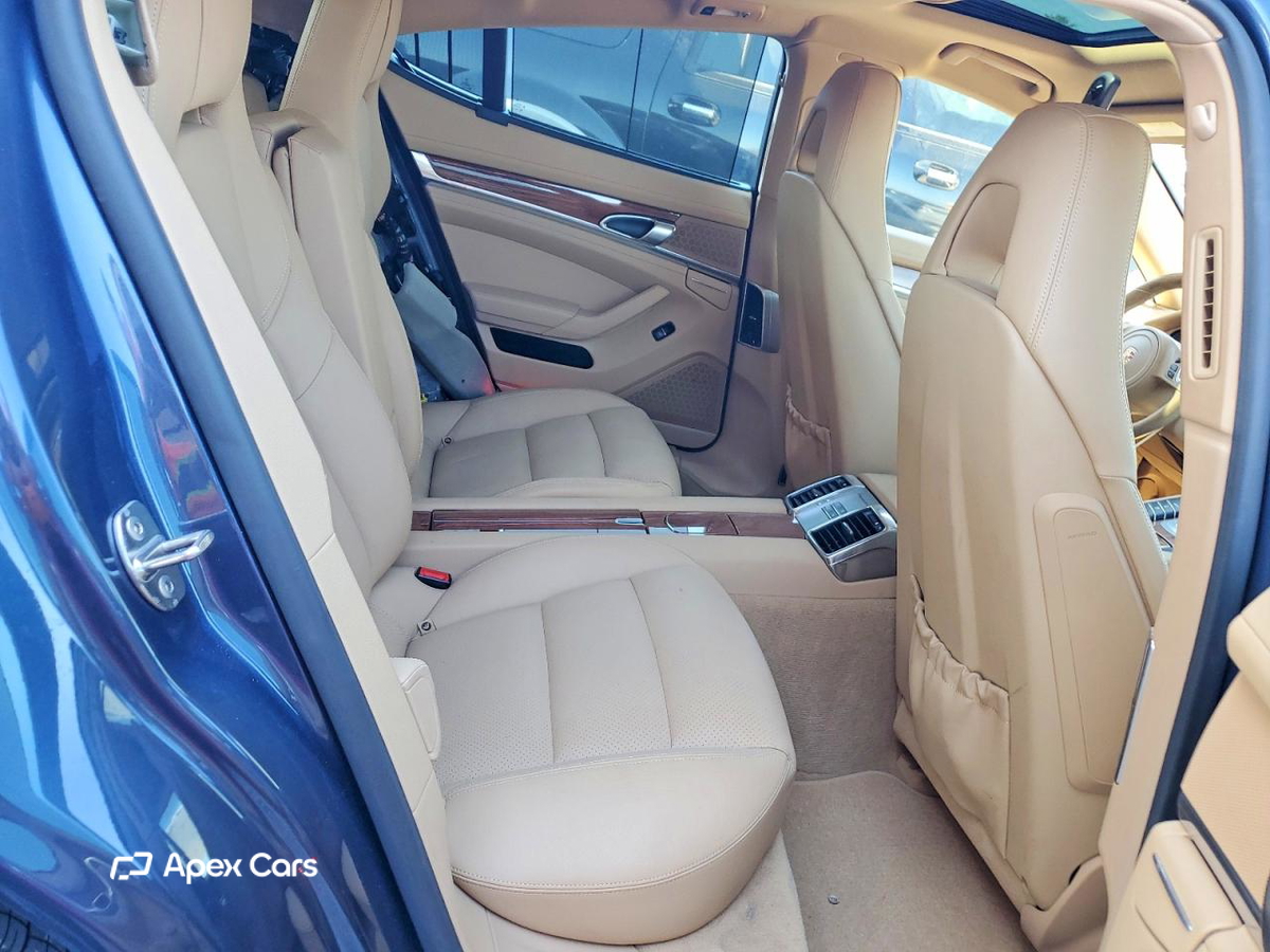 Porsche Panamera 2012