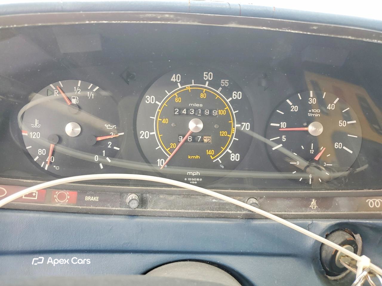 Mercedes-Benz  1982