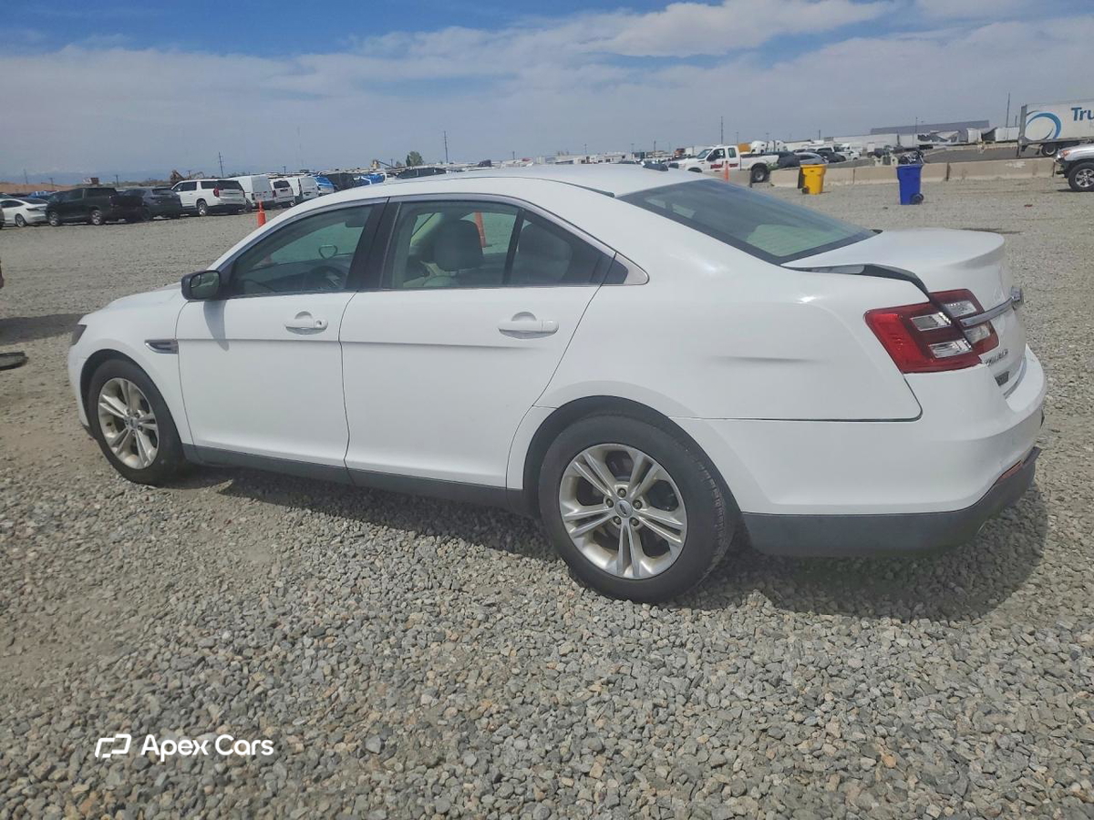Ford Taurus 2016