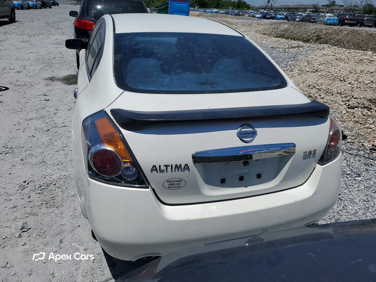 Nissan Altima 2012