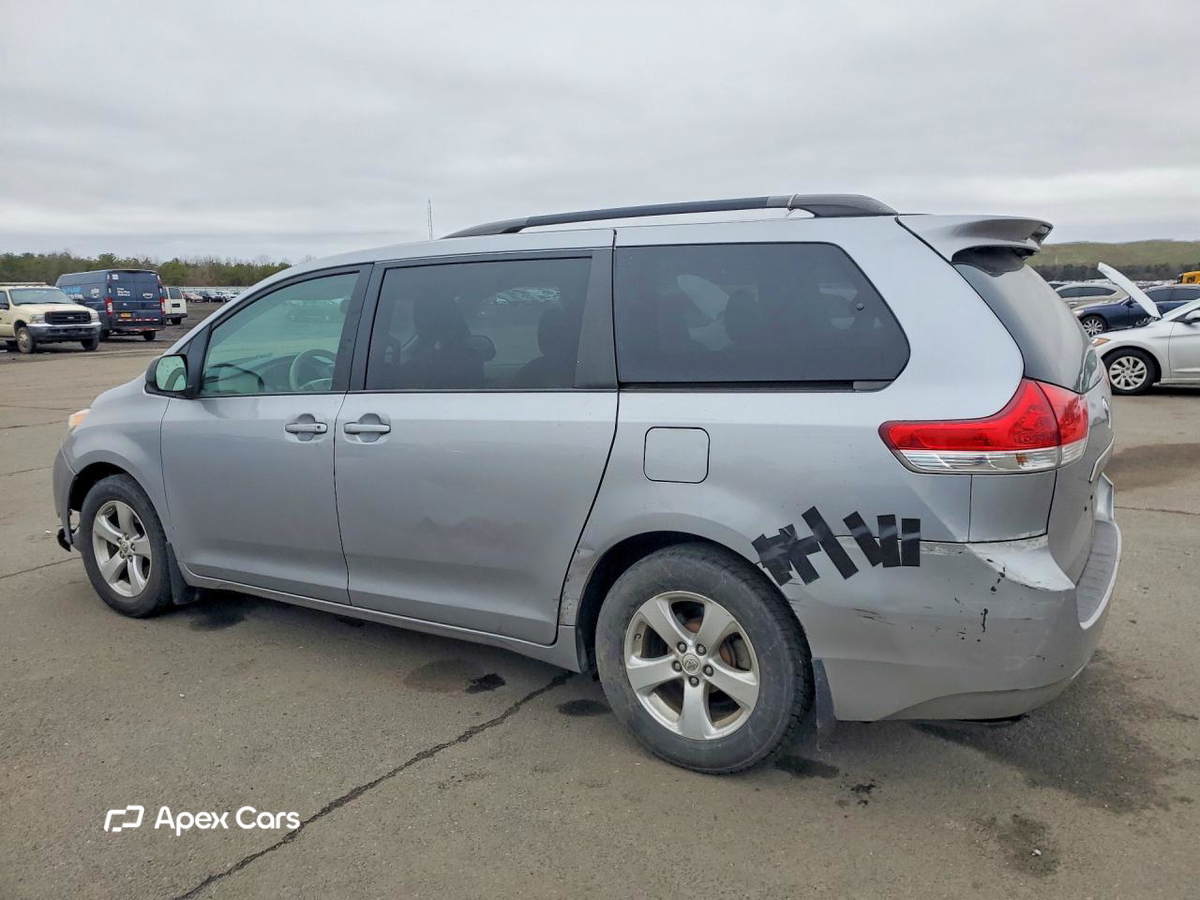 Toyota Sienna 2012