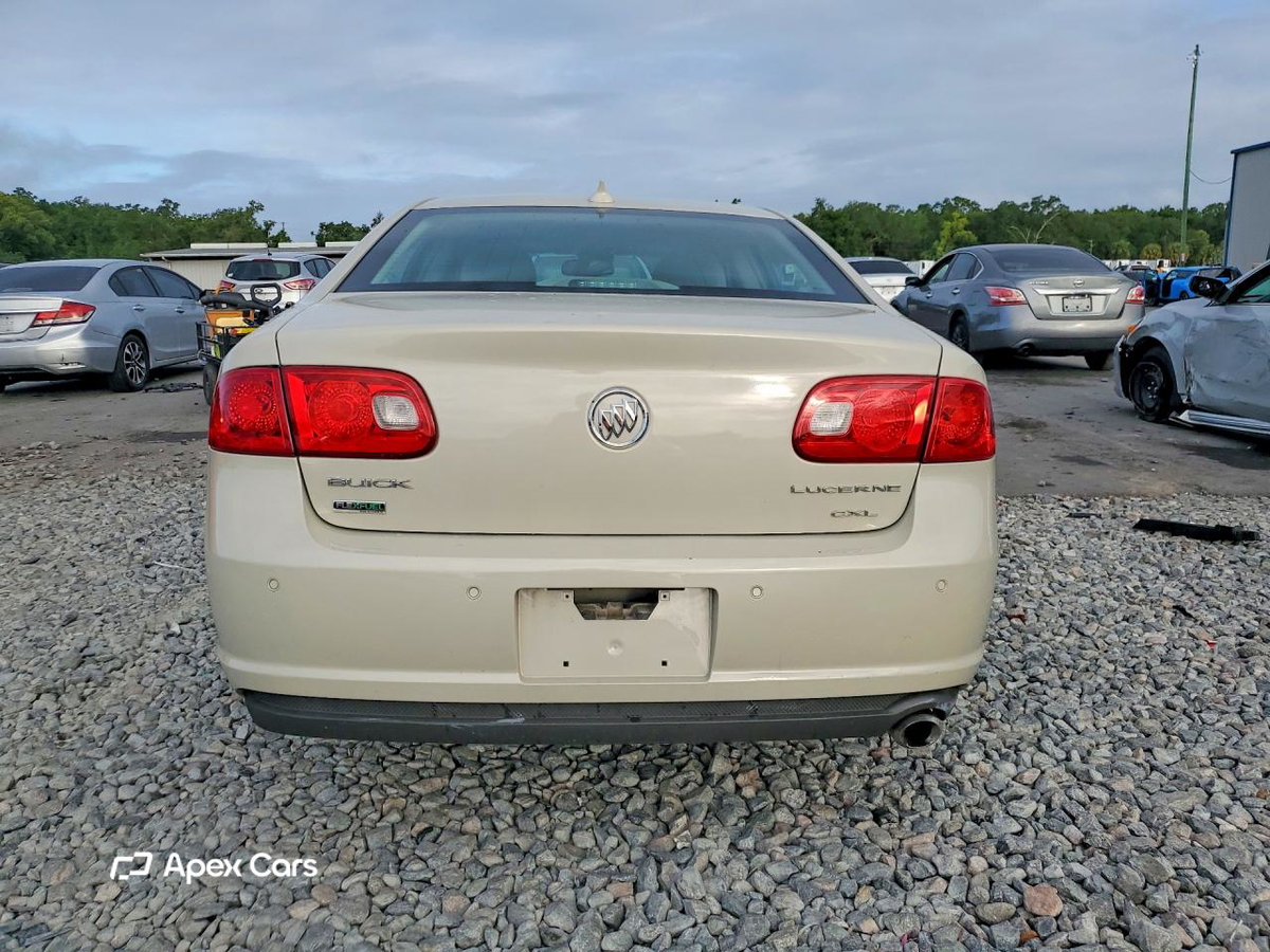 Buick Lucerne 2010