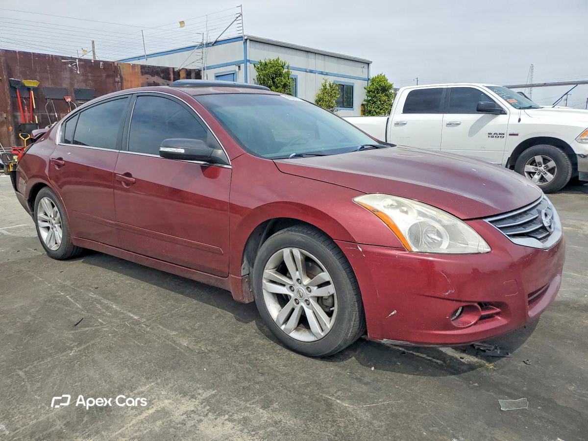 Nissan Altima 2011