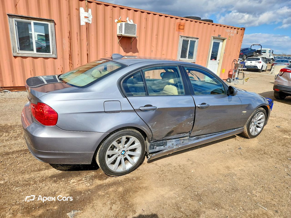 BMW Series 3 2011