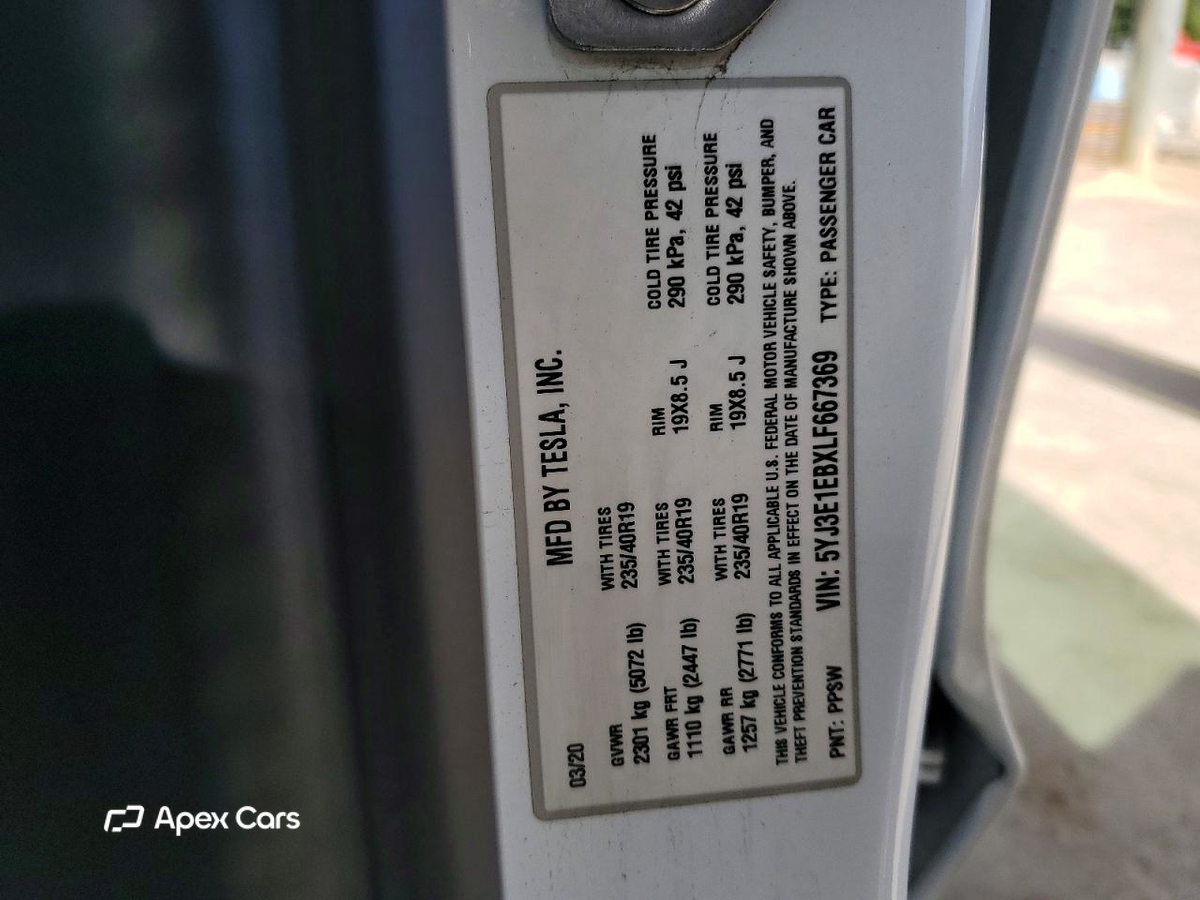 Tesla Model 3 2020