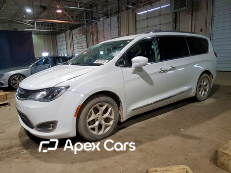 Chrysler Pacifica 2018 - Image 1 of 14