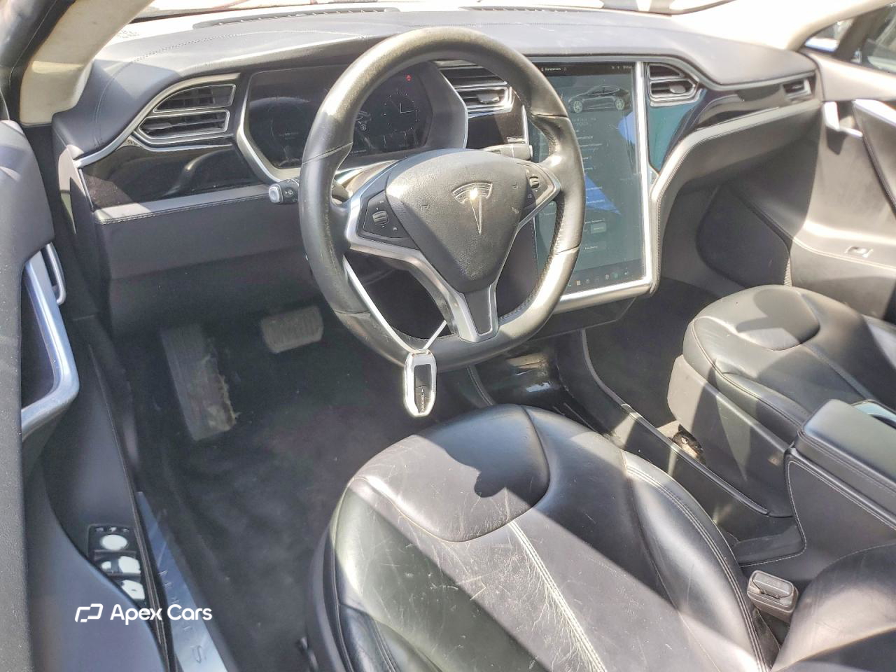 Tesla Model S 2015