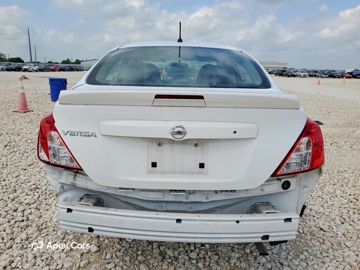 Nissan Versa 2017