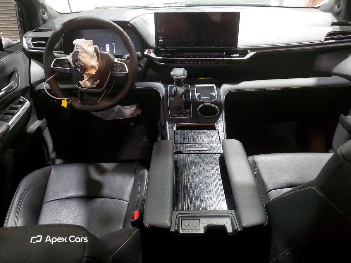 Toyota Sienna 2025