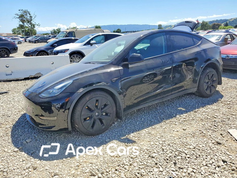 Tesla Model Y 2022 - Image 1 of 14
