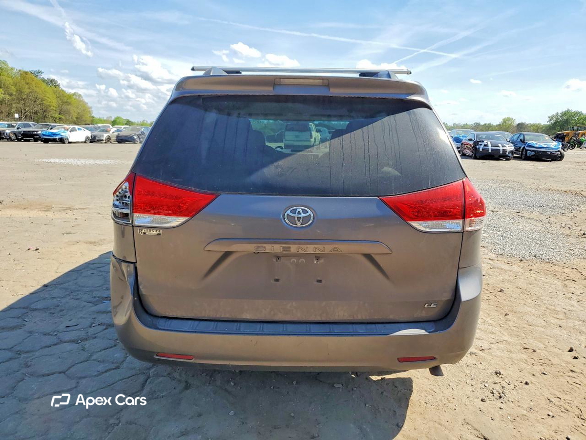 Toyota Sienna 2014