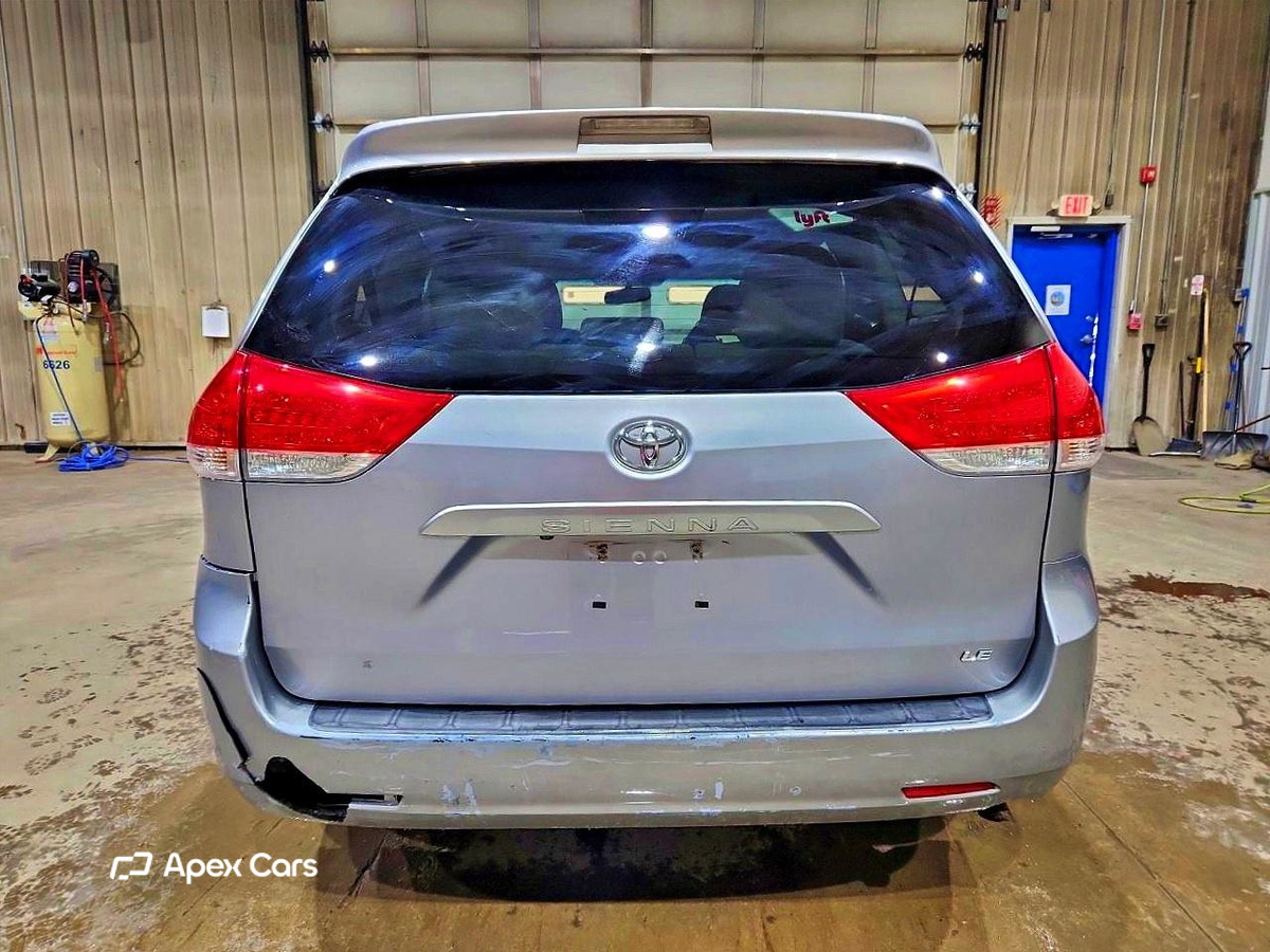 Toyota Sienna 2012