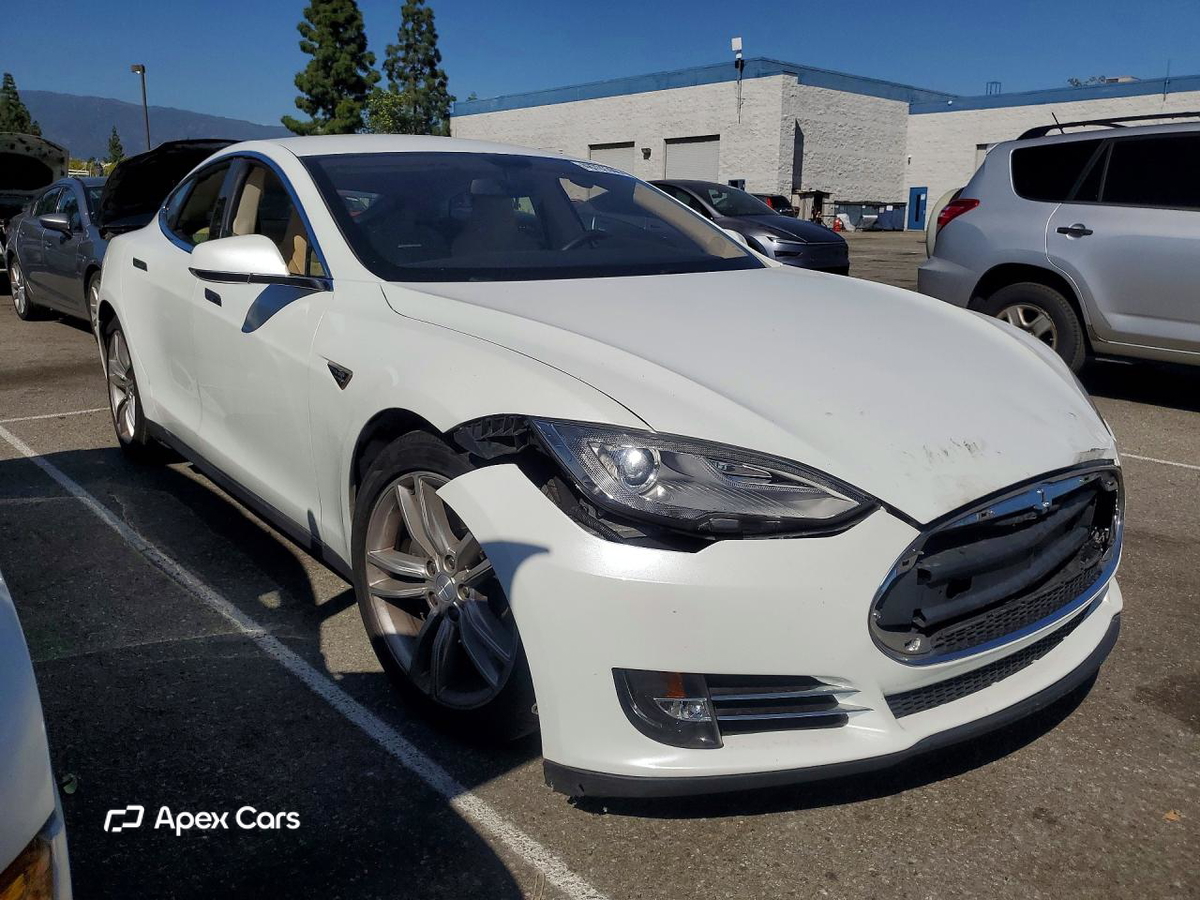 Tesla Model S 2013