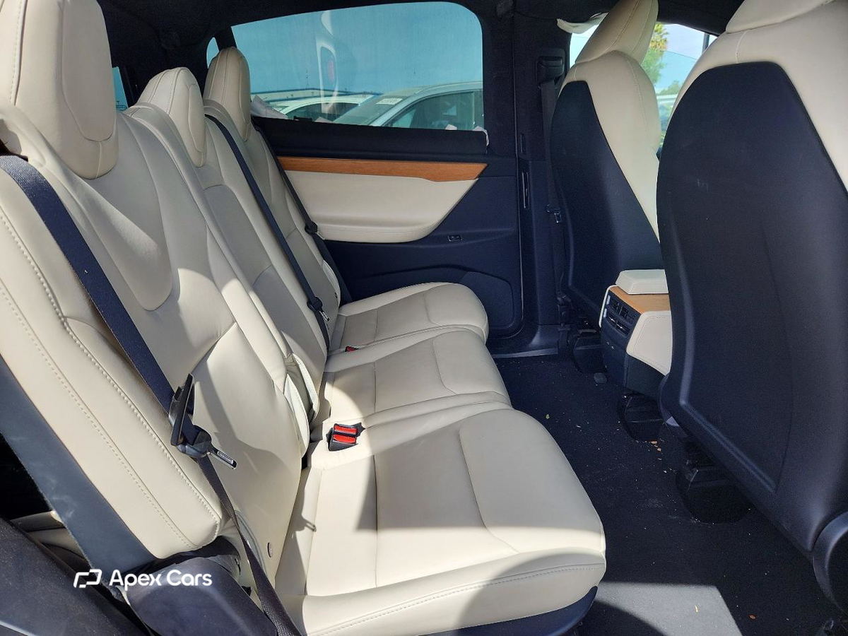 Tesla Model X 2020