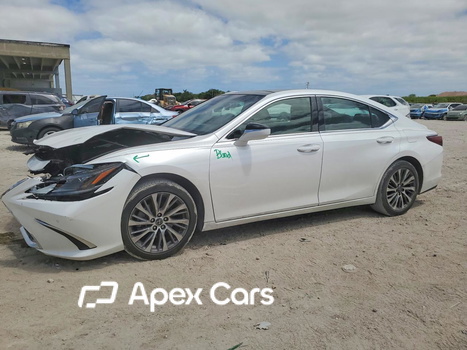 Lexus ES 2019 - Image 1 of 13