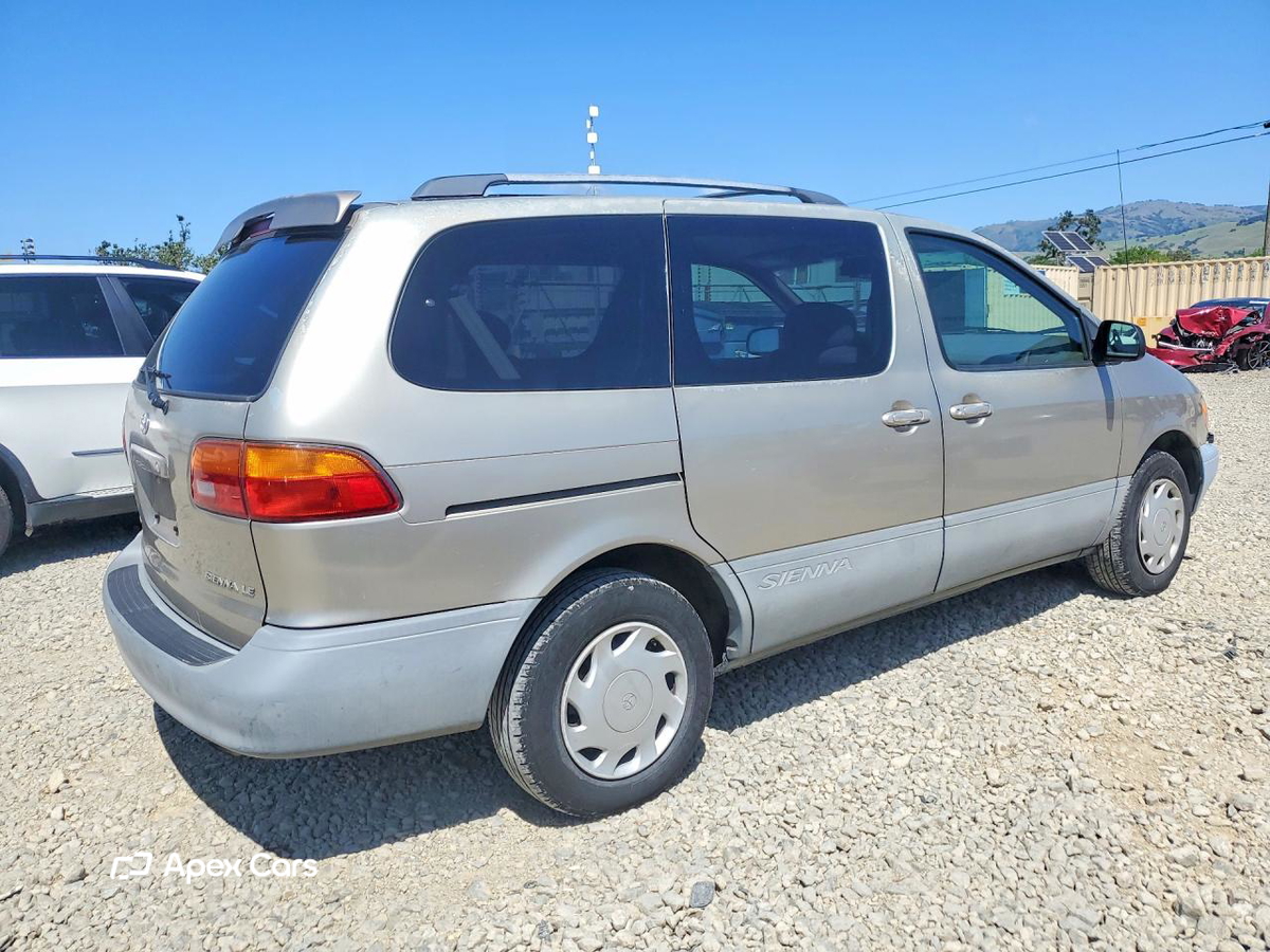 Toyota Sienna 2000