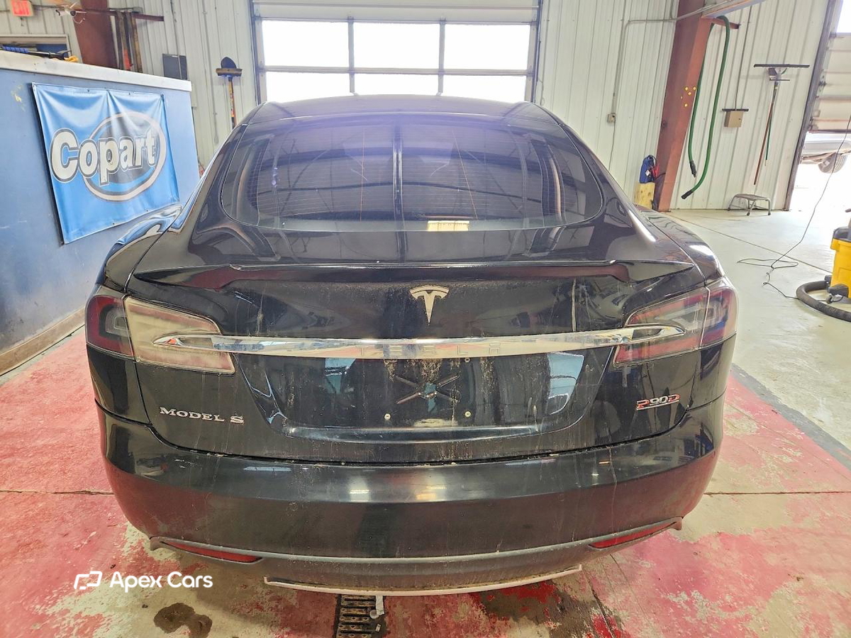 Tesla Model S 2016