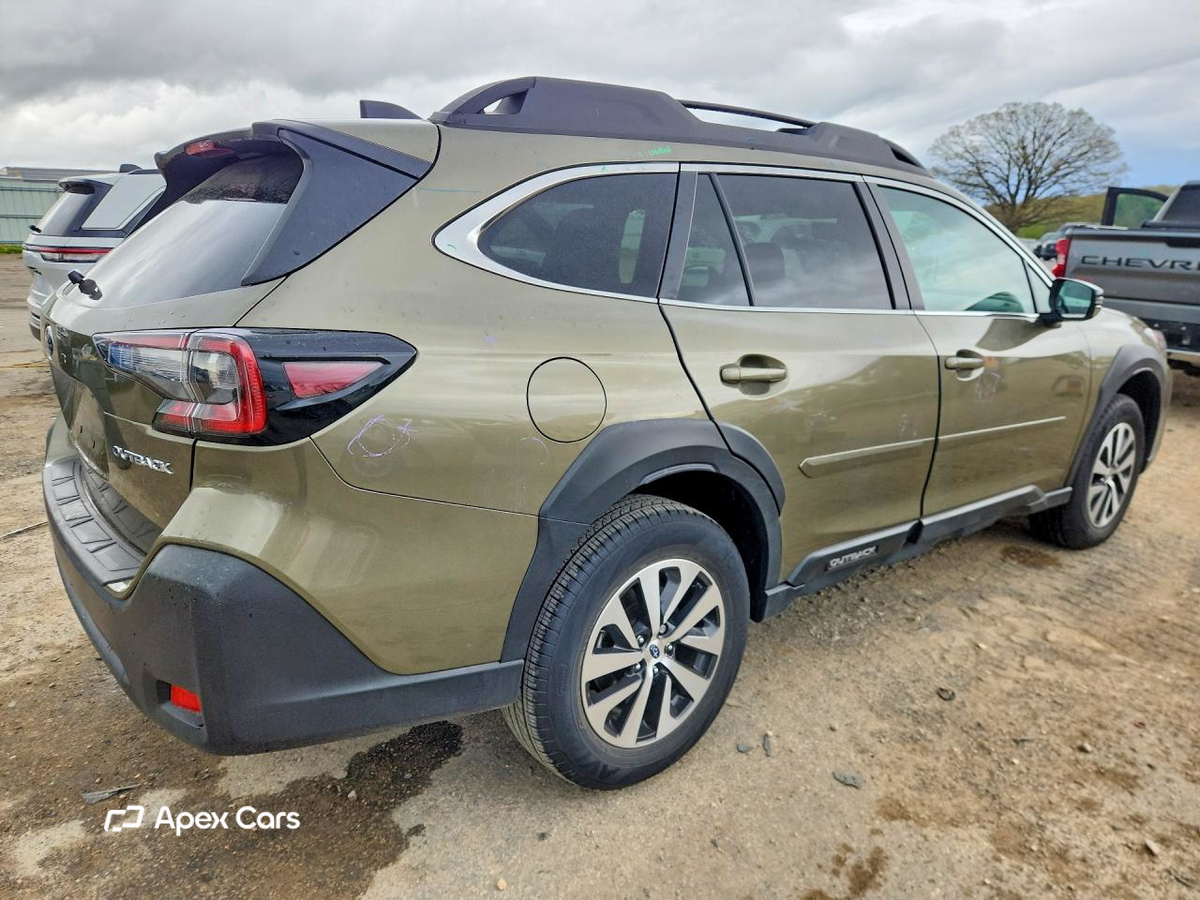 Subaru Outback 2025
