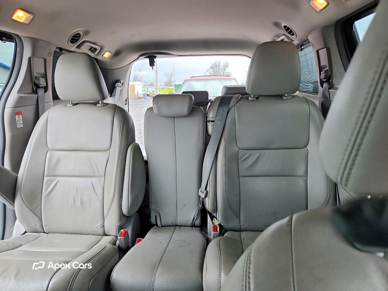 Toyota Sienna 2015