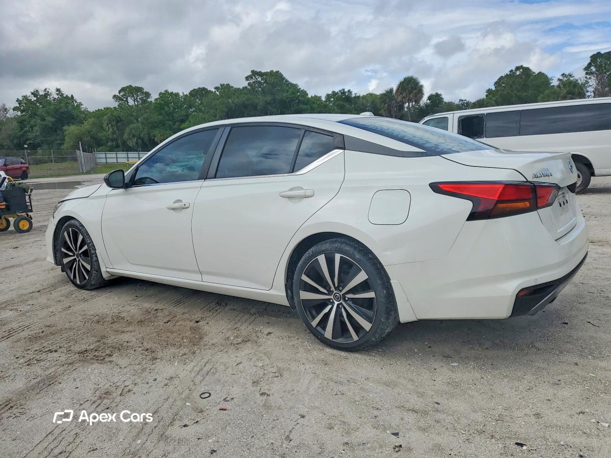 Nissan Altima 2020