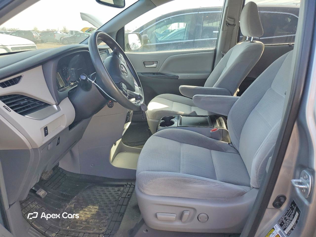 Toyota Sienna 2015