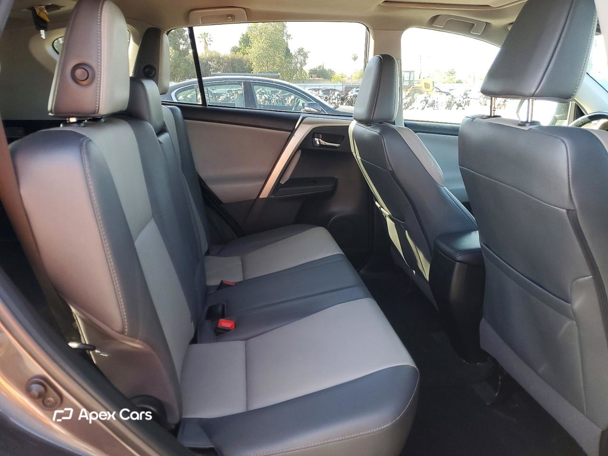 Toyota RAV 4 2015