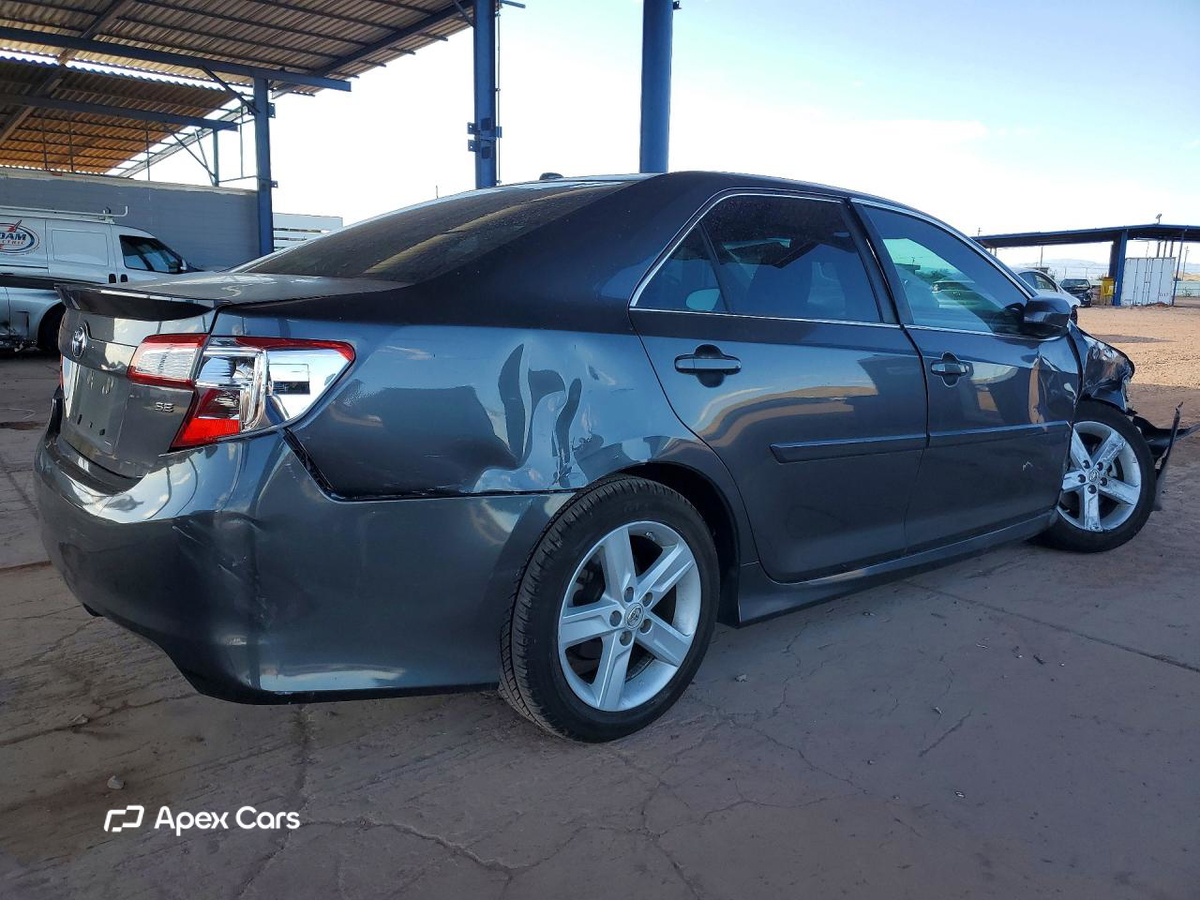 Toyota Camry 2012