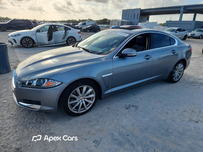 2015 Jaguar XF - Image 1 of 5