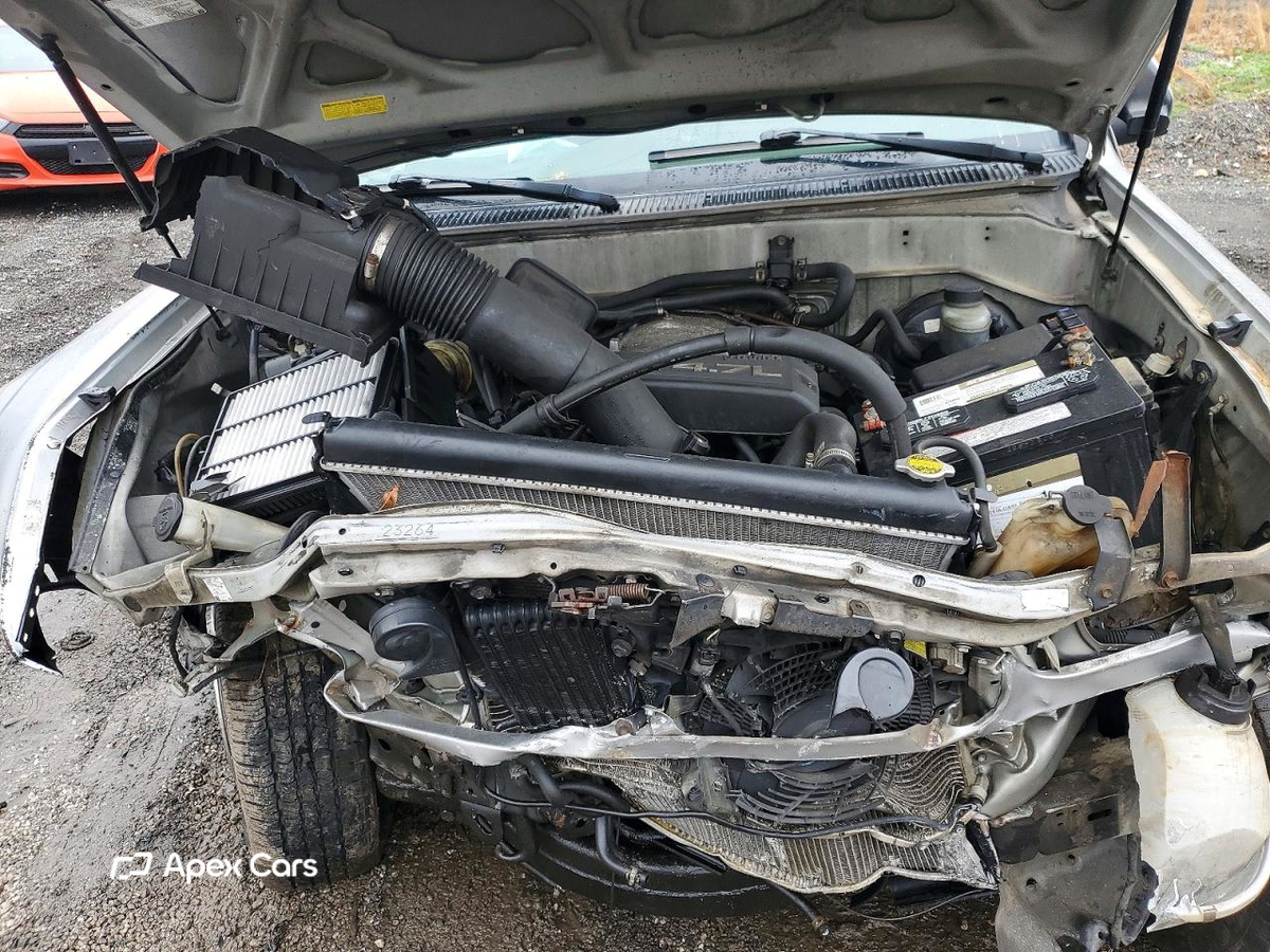 Toyota Sequoia 2004