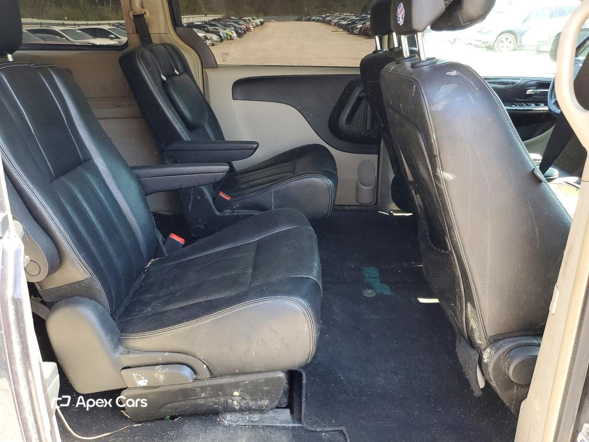 Chrysler Voyager 2013