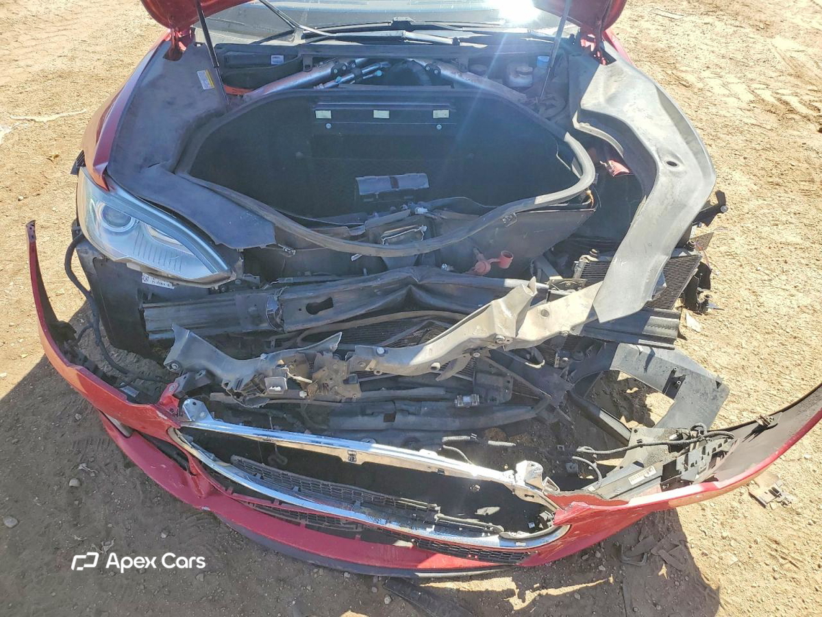 Tesla Model S 2015