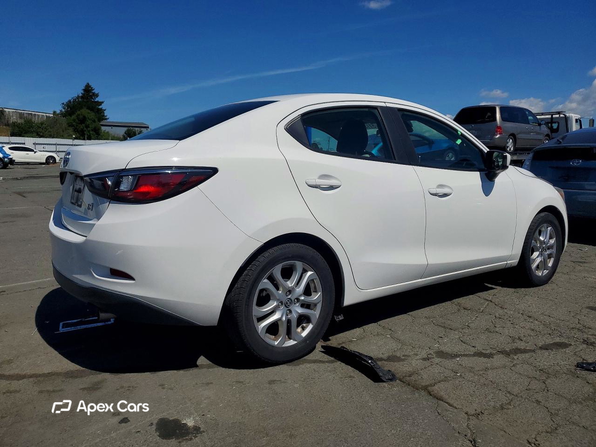 Scion iA 2016