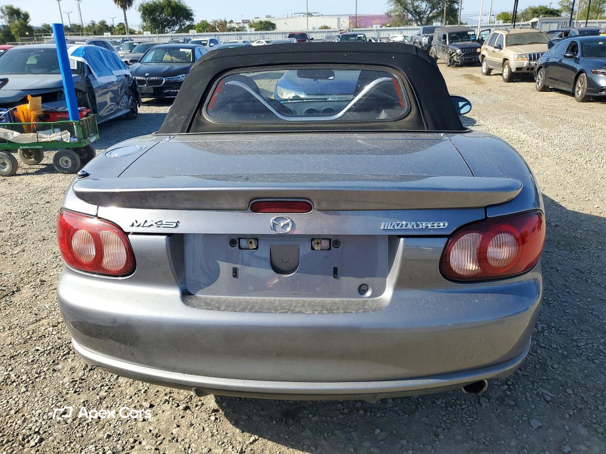 Mazda MX-5 2004