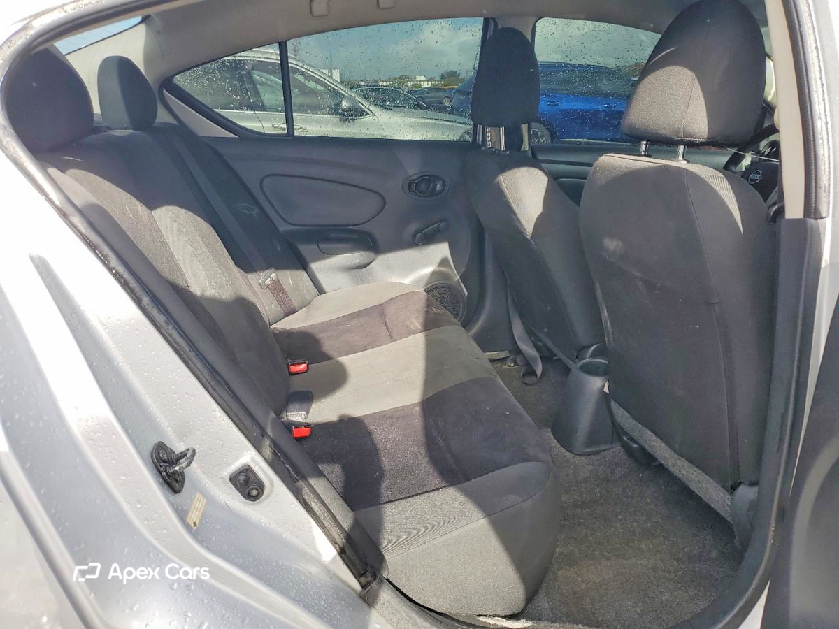 Nissan Versa 2018