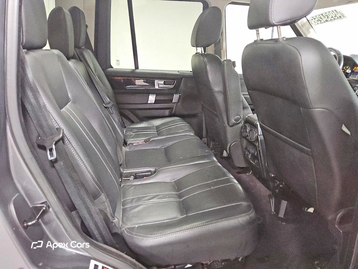 Land Rover LR4 2016