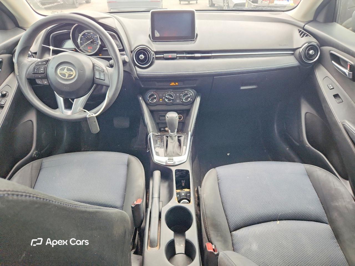 Scion iA 2016