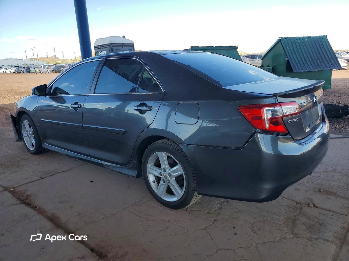 Toyota Camry 2012