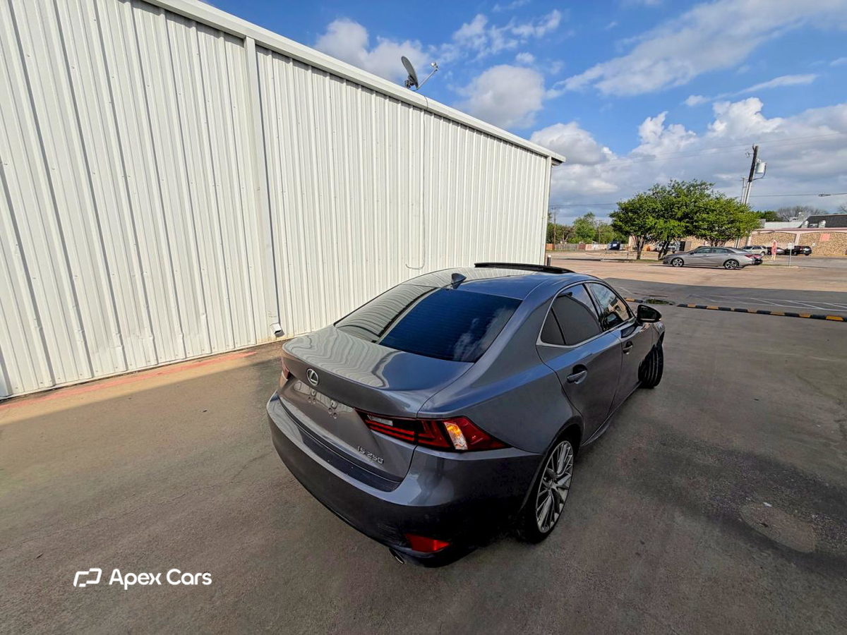 Lexus IS 2014