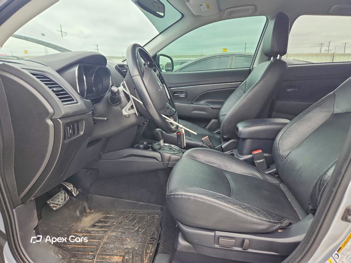 Mitsubishi Outlander 2016