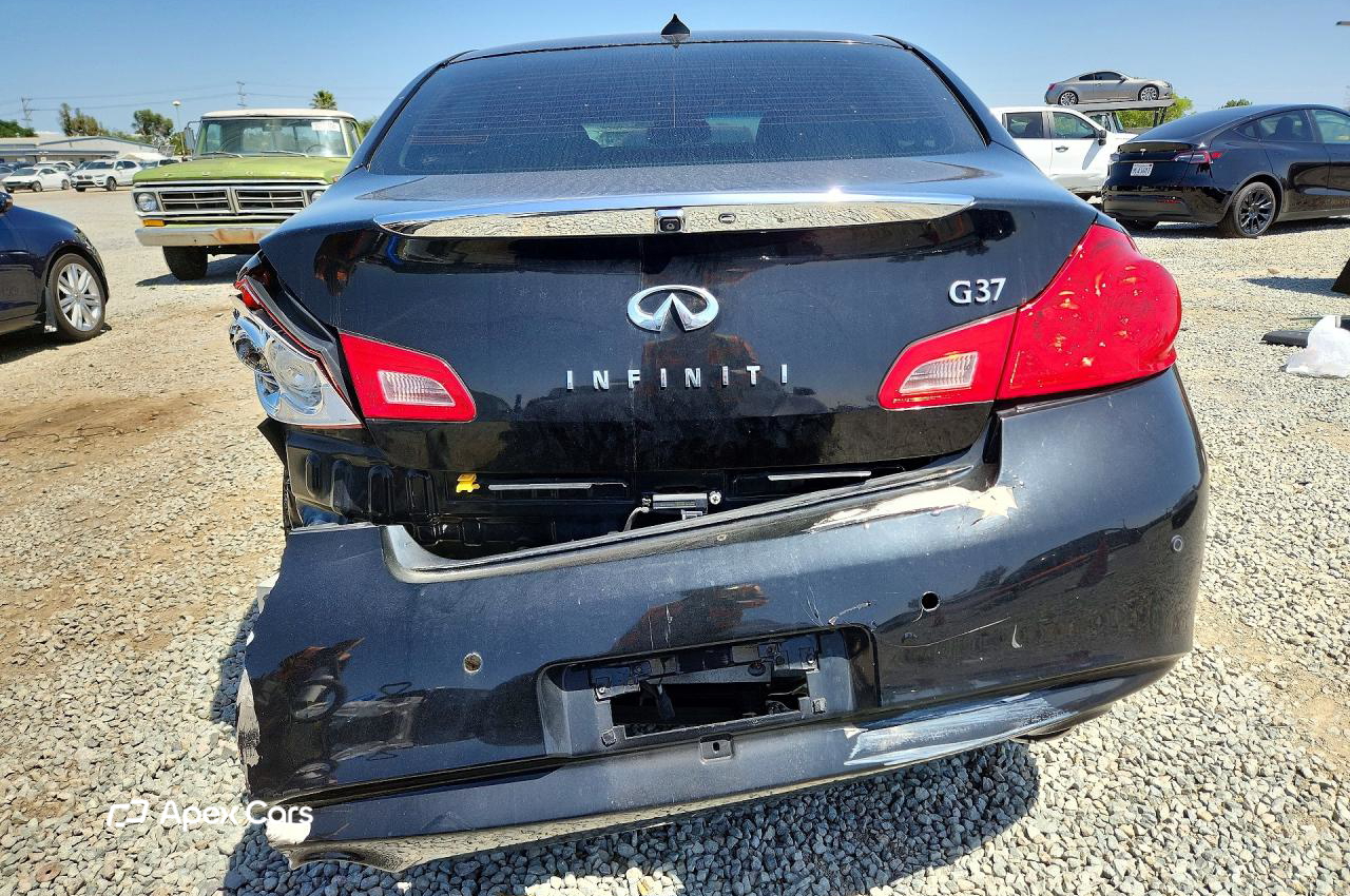 Infiniti G 2013