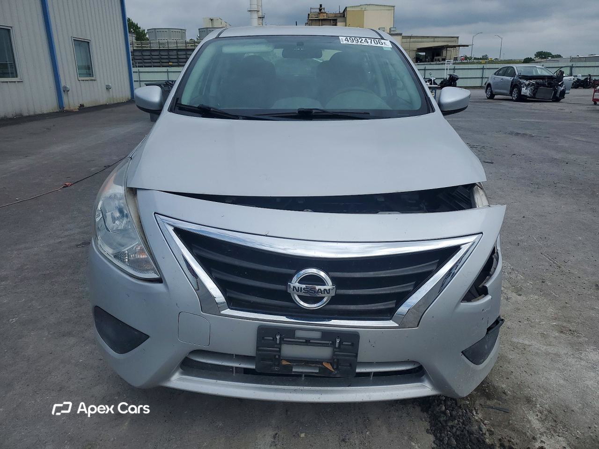 Nissan Versa 2019