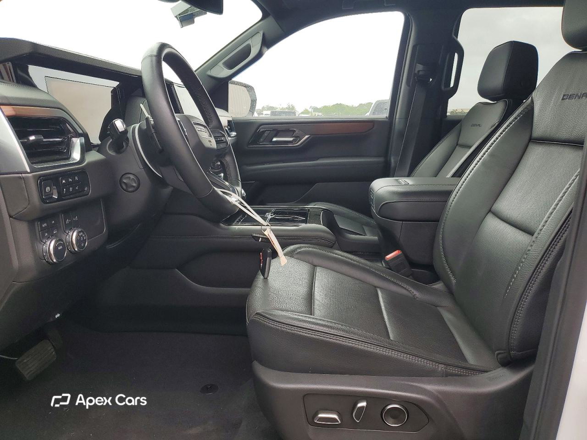 GMC Yukon 2025
