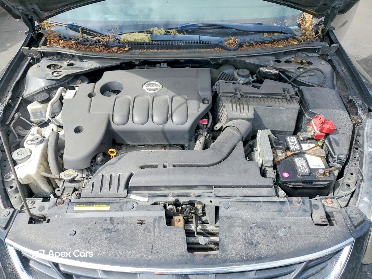 Nissan Altima 2011