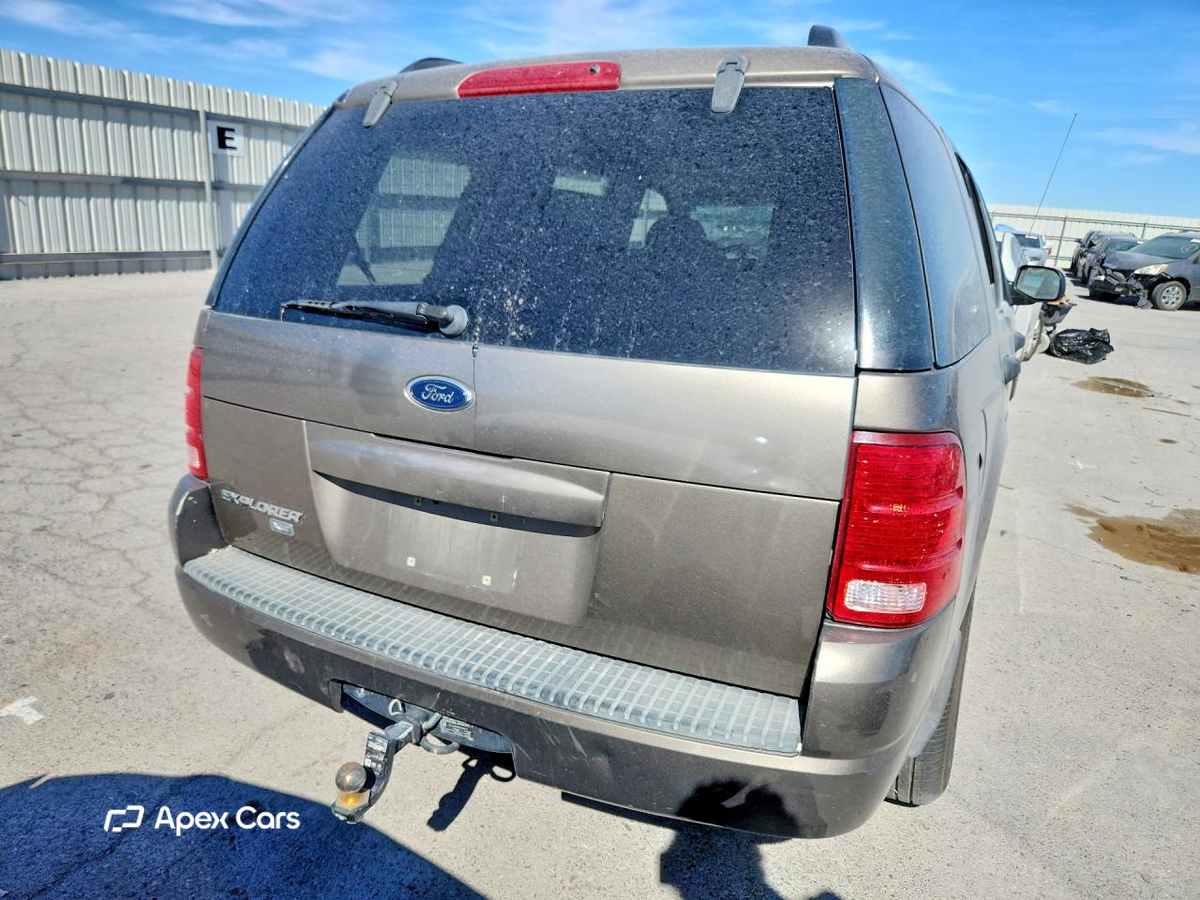 Ford Explorer 2004